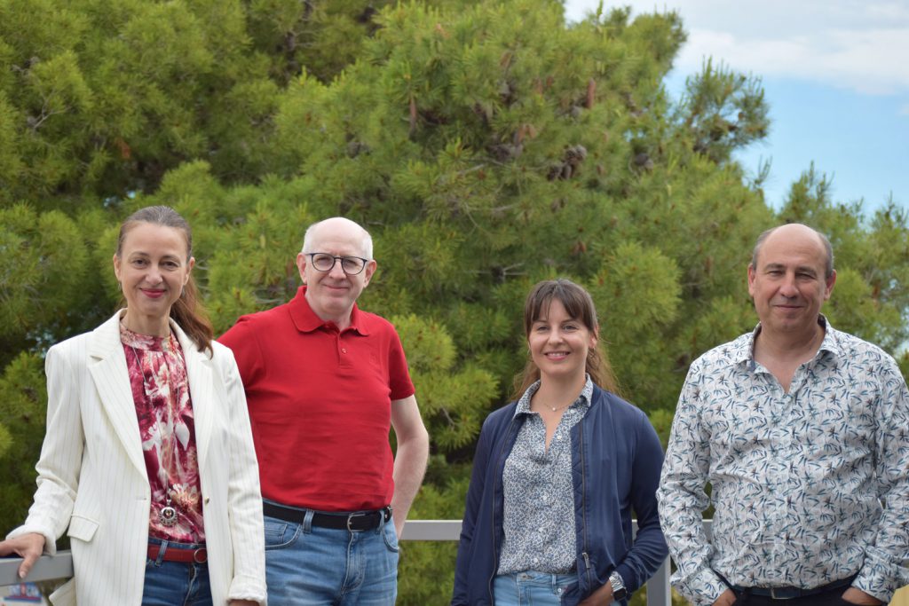 Anne Cordel, Alice Ladet, Frédéric Gluzicki et Guillaume Cordel sur notre terrasse